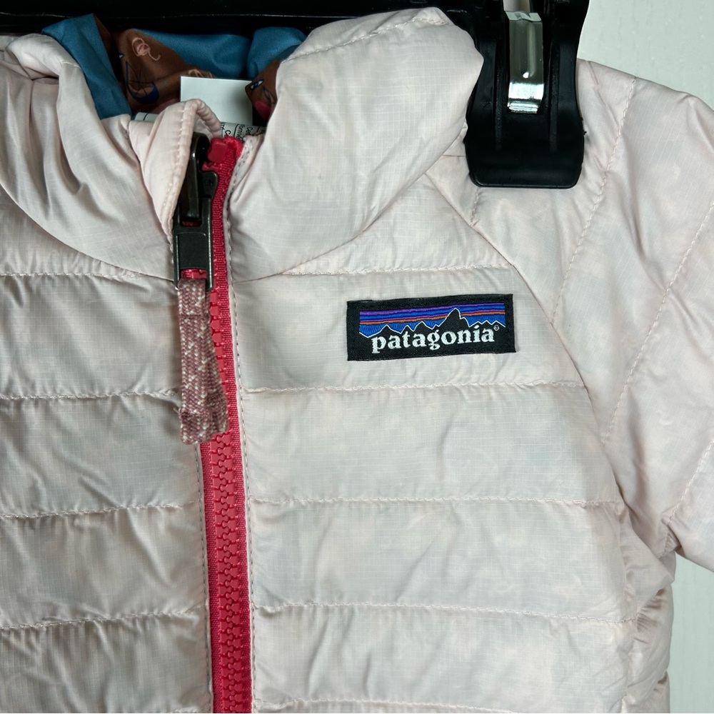 Patagonia Baby Reversible Down Sweater Hoody Pink/Multicolor Baby 3-6 Months - Picture 2 of 12